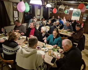 Heringsessen bei den Naturfreunden Karben – Ein Abend, der bleibt 