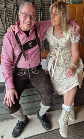 Zünftiges Oktoberfest mit Stimmung, Musik und bayerische Schmankerl 