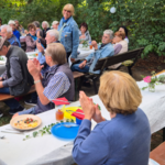 Lange Tafel »Zu Gast bei Freunden« – ein Fest der Begegnung bei den Naturfreunden 24.8.2025